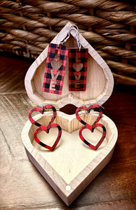 Wood heart box